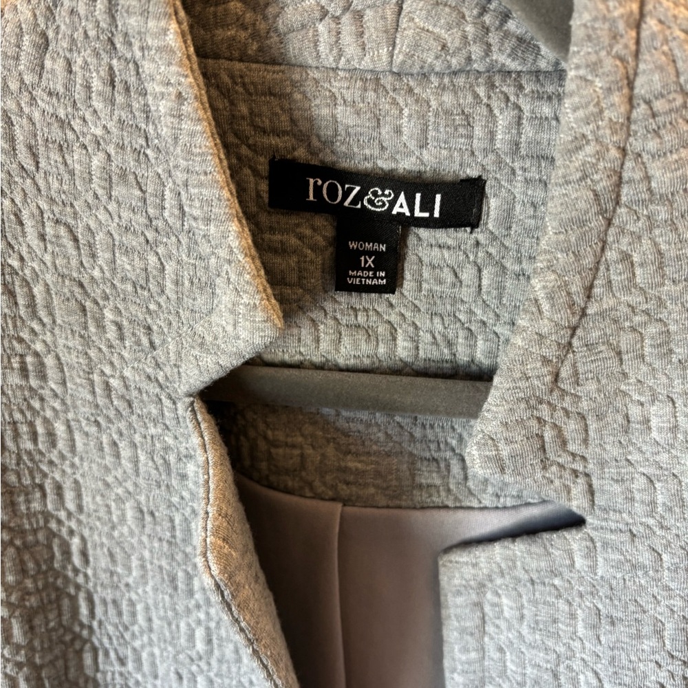 Grey Jacket - Roz & Ali - 3/4 Sleeve Ultra Soft Textured Fabric - Picture 14 of 15